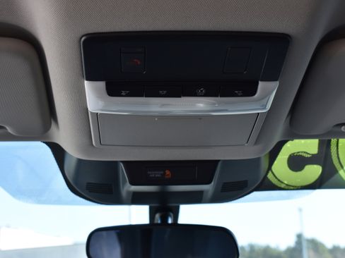 Used 2025 Nissan Rogue SV image 27