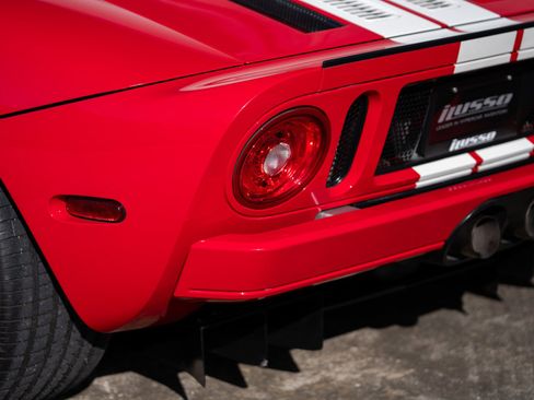 Used 2005 Ford GT image 36