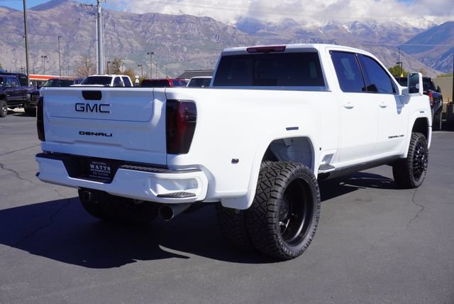Used 2026 GMC Sierra 3500 Denali Ultimate AWD/4WD image 16