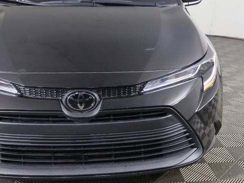 Used 2024 Toyota Corolla LE image 11
