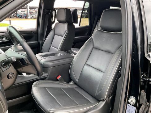 Used 2022 GMC Yukon SLT w/ SLT Luxury Package image 9