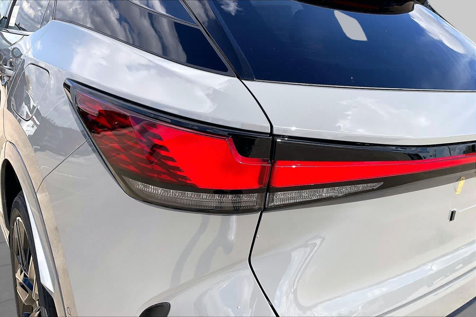 New 2026 Lexus RX 500h F Sport w/ Appearance Package AWD/4WD image 6