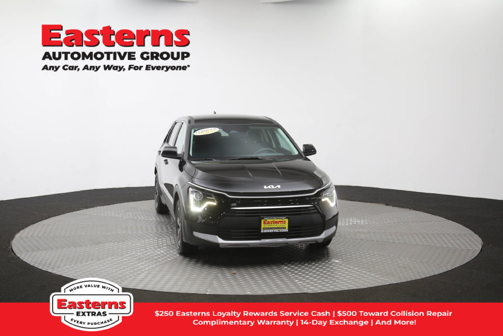 Used 2025 Kia Niro LX FWD image 50