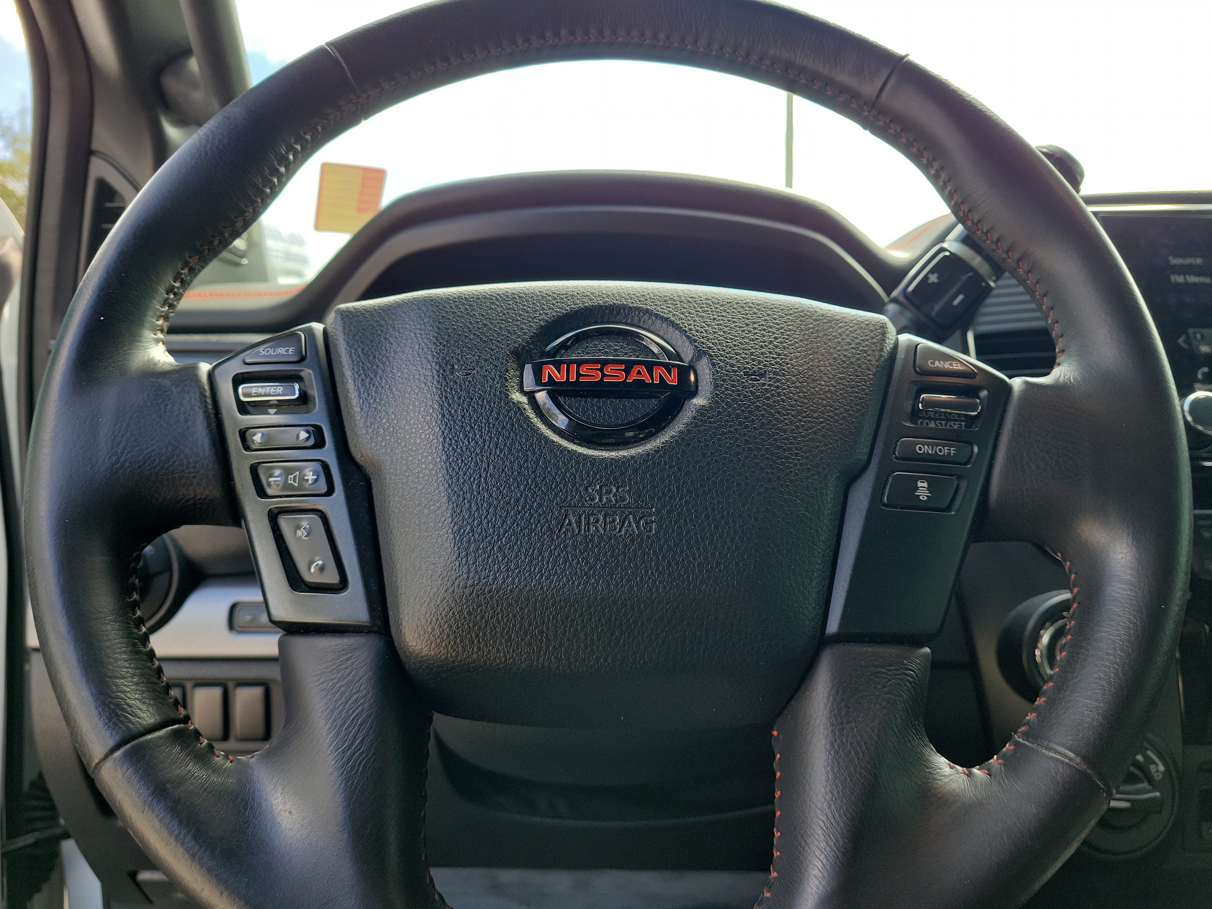 Used 2021 Nissan Titan PRO-4X w/ Pro-4x Convenience Package AWD/4WD image 20
