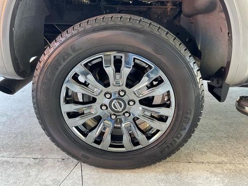 Used 2016 Nissan Titan Platinum Reserve image 19