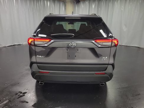 Used 2025 Toyota RAV4 XLE AWD/4WD image 7