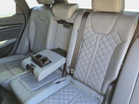 Used 2018 Audi SQ5 Premium Plus w/ Navigation Package AWD/4WD image 17
