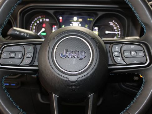 Used 2024 Jeep Wrangler Unlimited Rubicon 4xe image 36