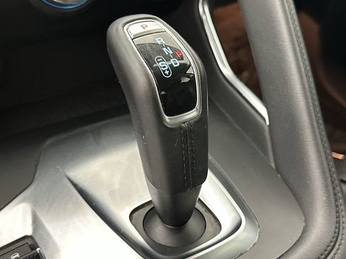 Used 2019 Jaguar E-PACE S image 24