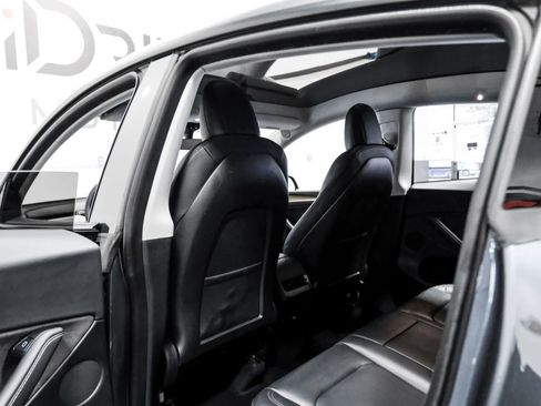 Used 2023 Tesla Model Y Long Range AWD/4WD image 34
