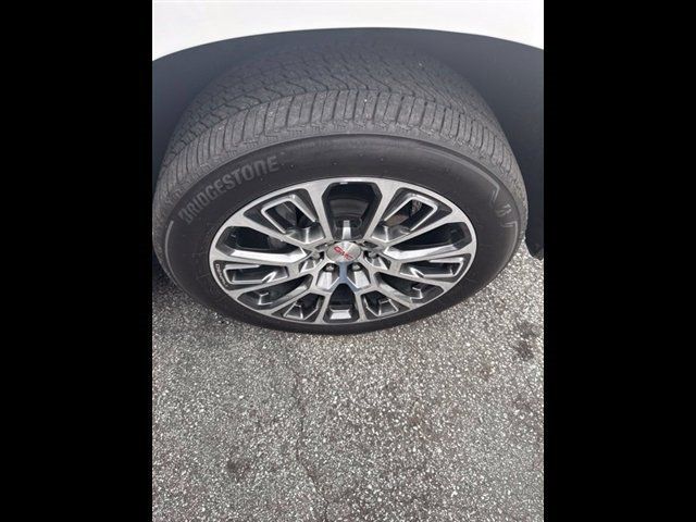 Used 2025 GMC Yukon Denali w/ LPO, Floor Liner Package AWD/4WD image 16