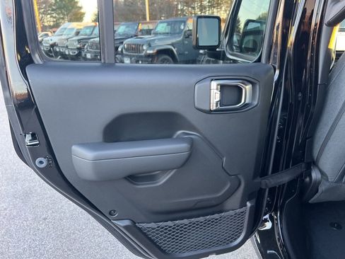 New 2026 Jeep Gladiator Sport image 16