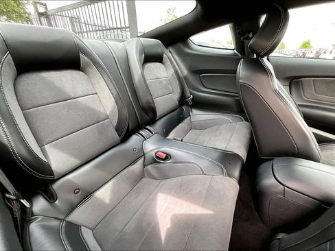 Used 2019 Ford Mustang Shelby GT350 w/ Technology Package RWD image 31