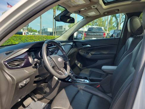 Used 2023 Buick Encore GX Essence w/ Experience Buick Package FWD image 12