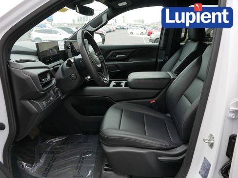 Used 2024 Chevrolet Silverado EV W/T AWD/4WD image 15