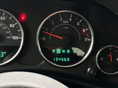 Used 2012 Jeep Wrangler Sport image 25