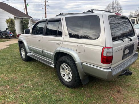 Used 2000 Toyota 4Runner Limited image 10