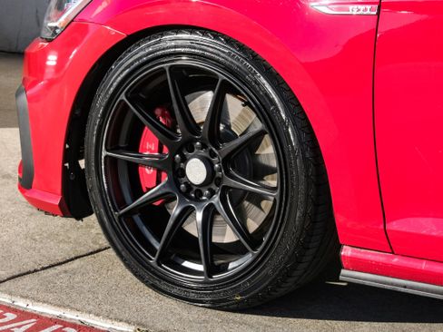 Used 2018 Volkswagen GTI SE w/ SE Leather Package image 56