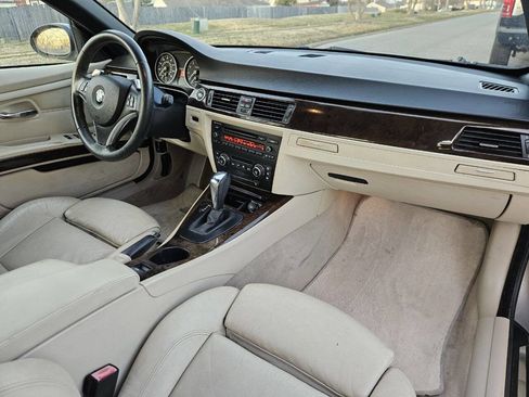 Used 2009 BMW 335i Convertible RWD image 16