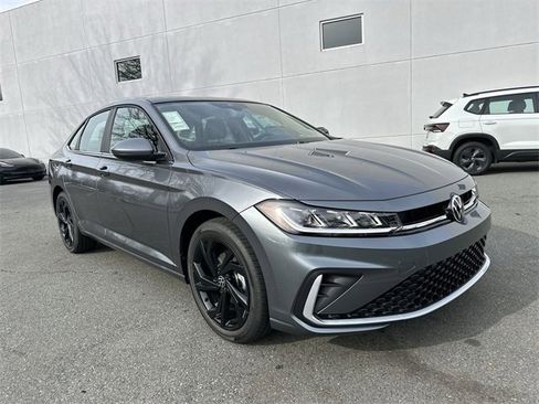 New 2026 Volkswagen Jetta SE image 7