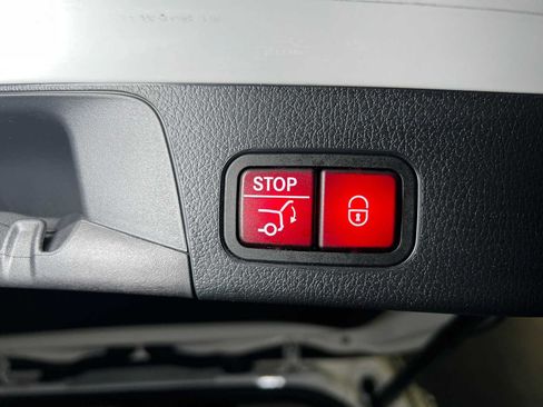 Certified 2026 Mercedes-Benz GLB 250 4MATIC image 17