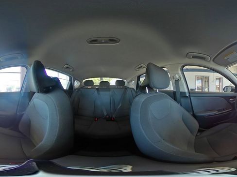 Used 2025 Kia K4 LXS image 42