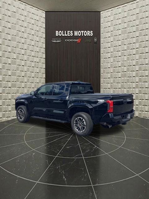 Used 2025 Toyota Tacoma TRD Sport w/ TRD Sport Upgrade Package AWD/4WD image 11