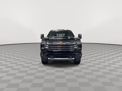 Used 2024 Chevrolet Silverado 3500 High Country w/ High Country Premium Package image 3