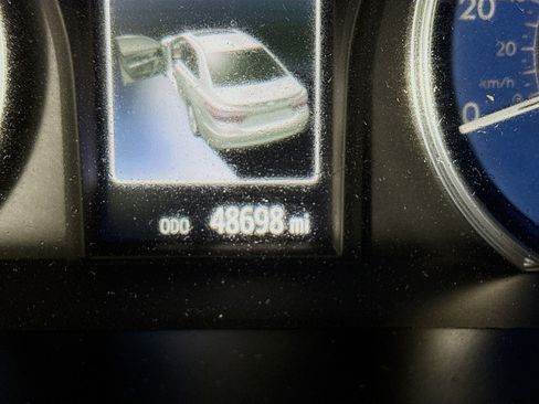 Used 2016 Toyota Camry LE FWD image 16
