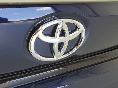 Used 2025 Toyota Corolla LE FWD image 9