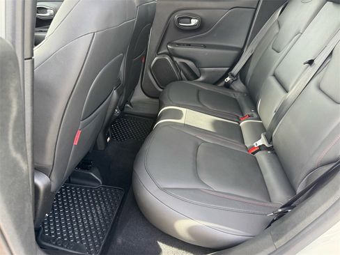 Used 2021 Jeep Renegade Trailhawk w/ Trailer Tow Group image 13