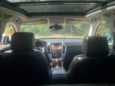 Used 2015 Cadillac SRX Luxury image 19