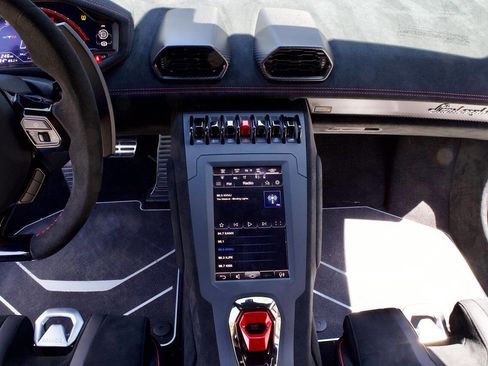 Used 2023 Lamborghini Huracan STO RWD image 11