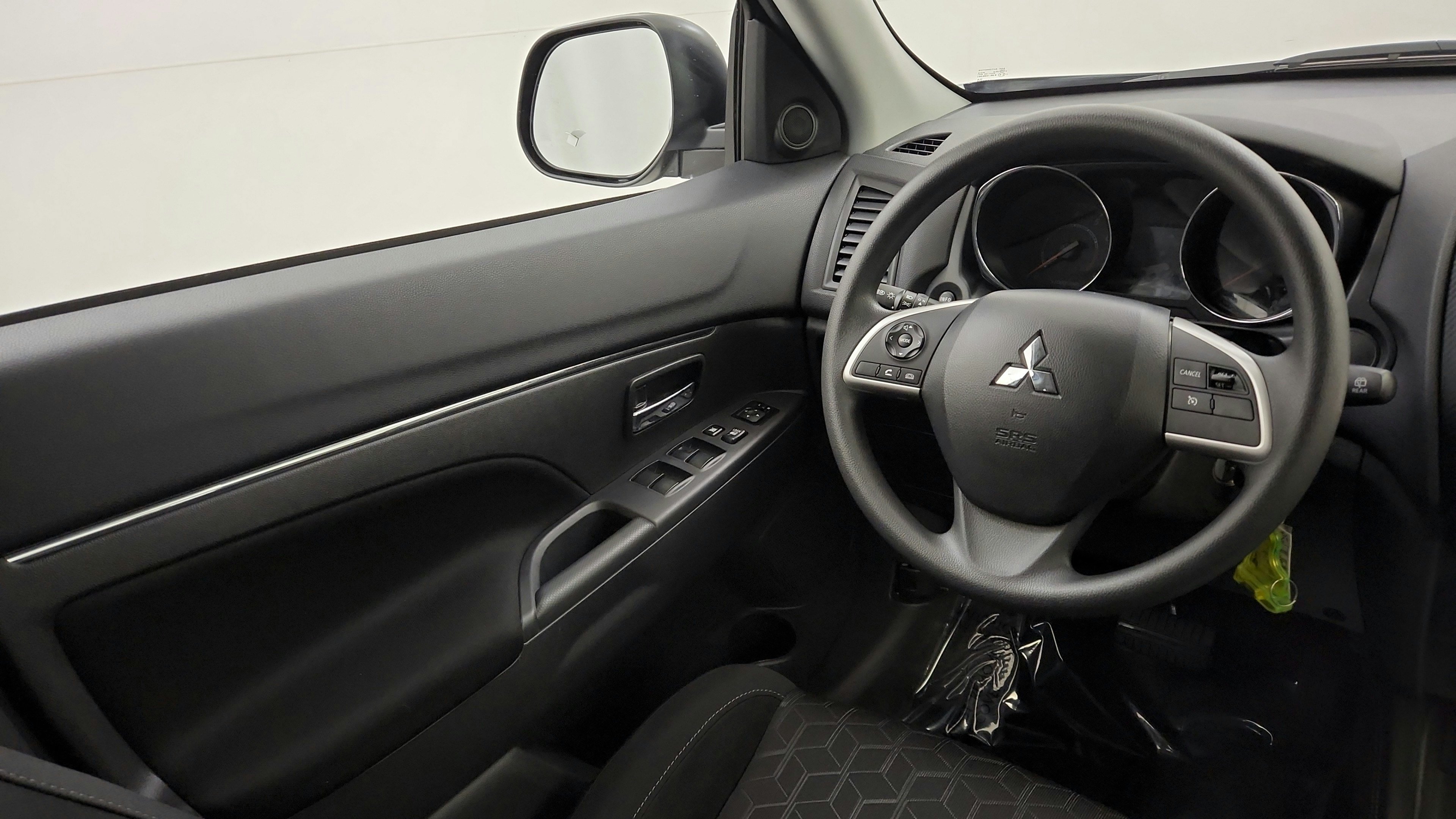 Used 2025 Mitsubishi Outlander Sport ES AWD/4WD image 24