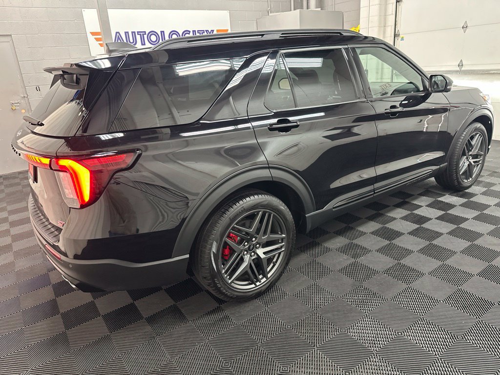 Used 2025 Ford Explorer ST w/ Sun And Sound Package AWD/4WD image 10