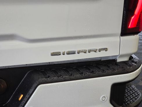 Used 2025 GMC Sierra 3500 Denali w/ Denali Reserve Package image 16