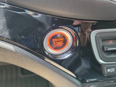 Certified 2019 Honda Pilot Elite image 33