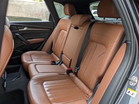 Used 2023 Audi Q5 2.0T Premium Plus w/ Premium Plus Package image 30