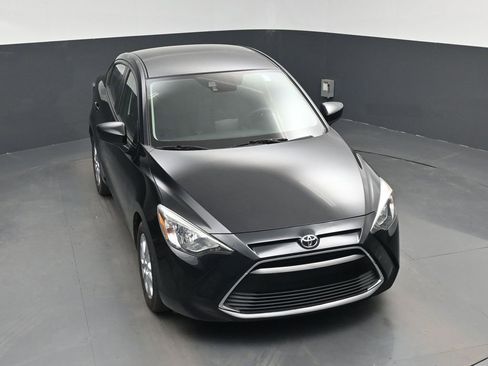 Used 2017 Toyota Yaris iA image 26