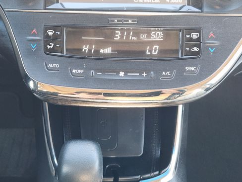 Used 2016 Toyota Avalon XLE Premium image 22