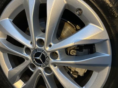 Used 2019 Mercedes-Benz C 300 Sedan image 31