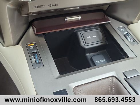 Used 2014 Lexus GX 460 w/ Premium Package AWD/4WD image 31