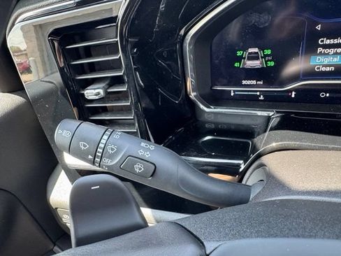 Certified 2023 Chevrolet Silverado 1500 RST AWD/4WD image 23
