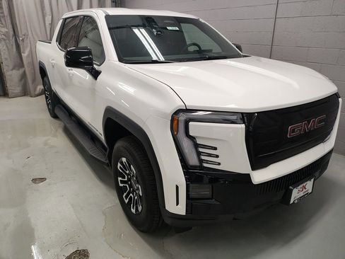 New 2026 GMC Sierra EV Elevation image 5