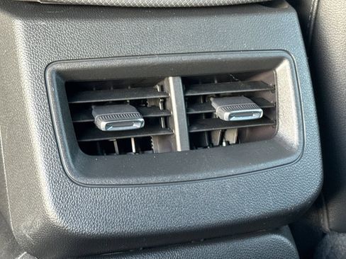 Used 2024 Chevrolet Equinox EV LT FWD image 37