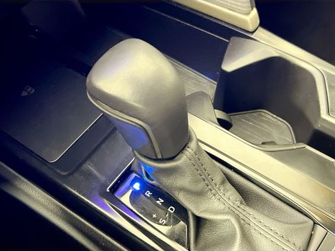 Used 2025 Toyota Camry SE FWD image 24
