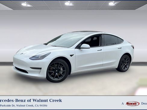 Used 2023 Tesla Model 3 Standard Range RWD image 1