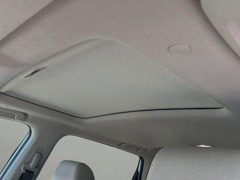 Used 2023 Honda CR-V EX image 12