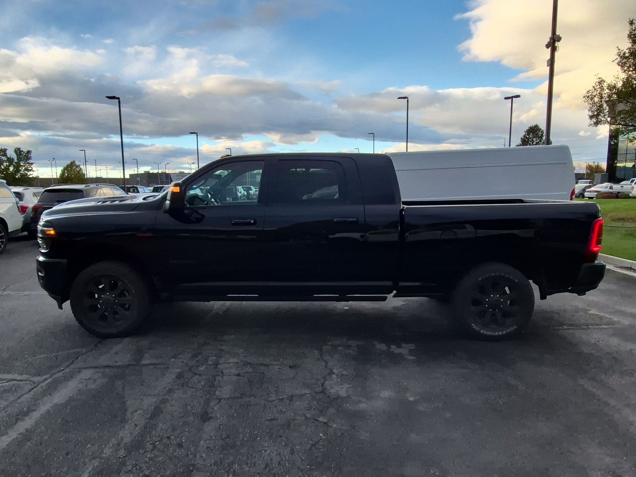 Used 2026 RAM 3500 Laramie AWD/4WD image 10