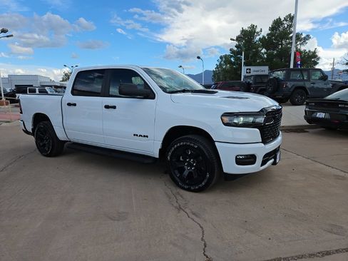New 2026 RAM 1500 Express AWD/4WD image 5